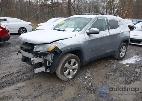 2018 Jeep Compass Latitude 4X4 из США, поврежденный, VIN 3C4NJDBB6JT457022